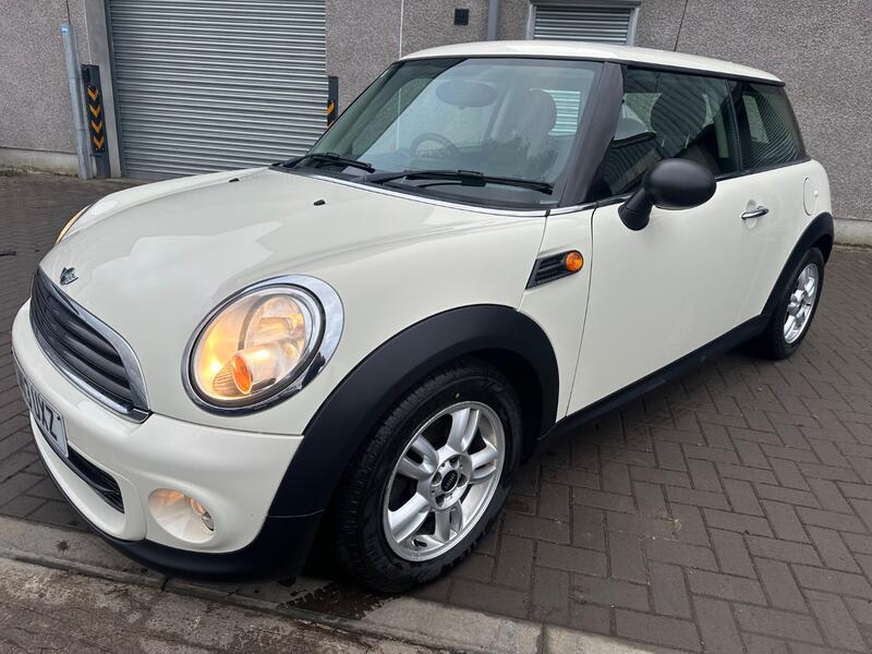 MINI HATCH 1.6 One Hatch